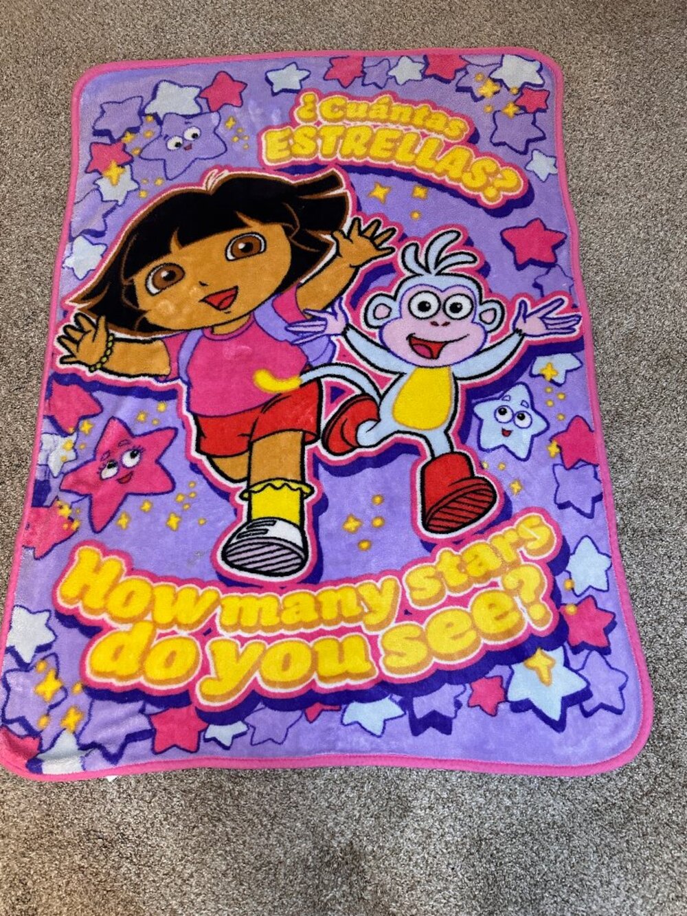 2010 Dora the Explorer Baby Toddler Blanket 31X41” How many stars do you see?